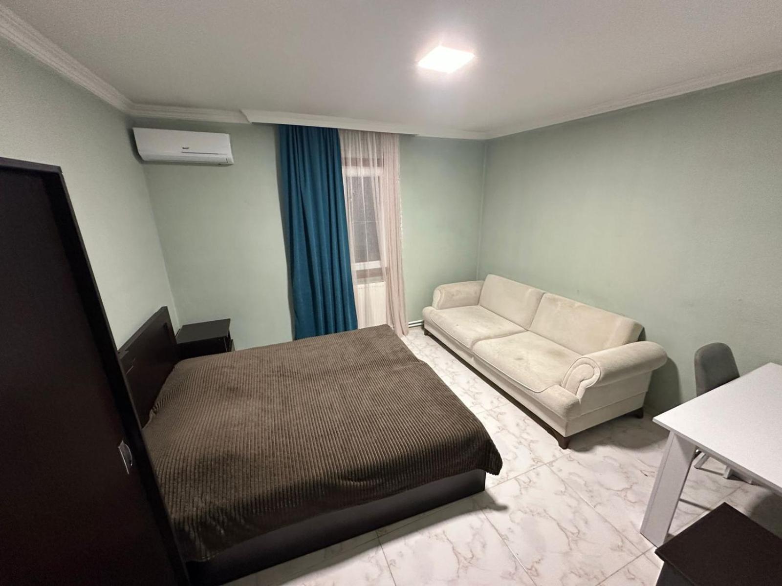 Guest House "Sulo" Кобулети Стая снимка